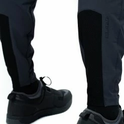 Cube Vertex Posede Bukser Herrer, Grå 10 Cube Vertex Posede Bukser Herrer, Grå -Trollkids Salg cube edge baggy pants men blue 4